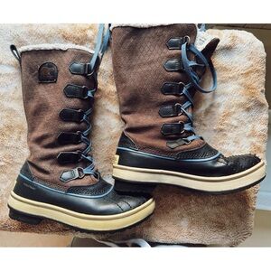 Sorel Women's Brown and Blue Winter Boots Tivoli High II Size 5 EUC